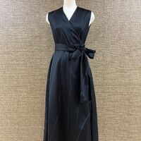 コート生地からのカシュクールワンピース