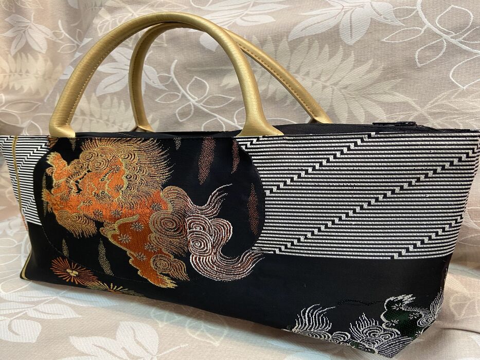 帯バッグ