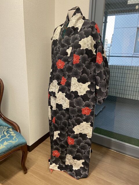 着物ワンピースは和風か洋風か？東京着物リメイク azu