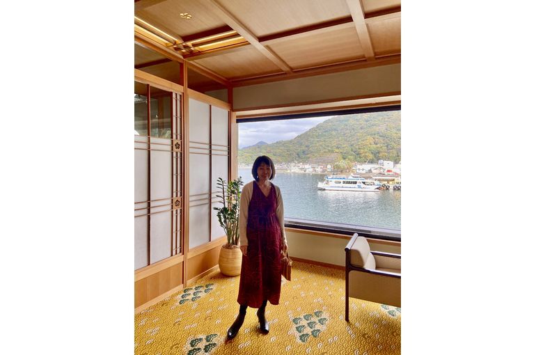 松濤館ロビー