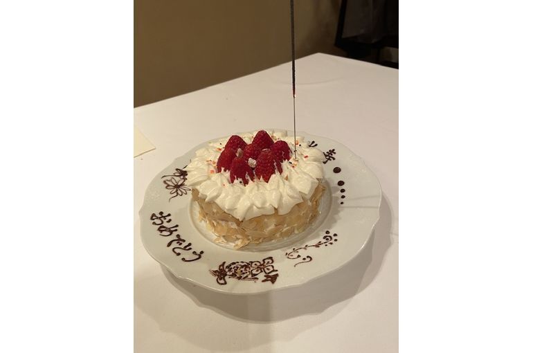 お祝いケーキ